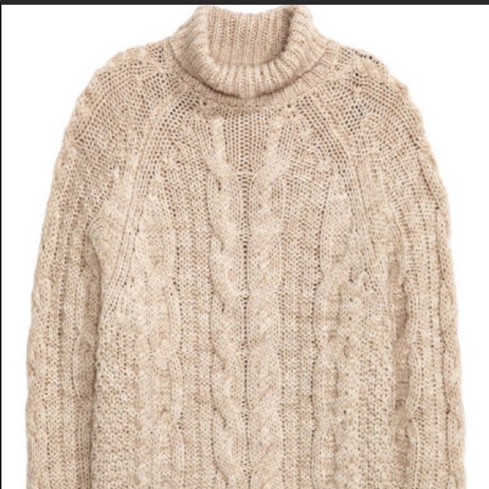H&M woman’s knit sweater